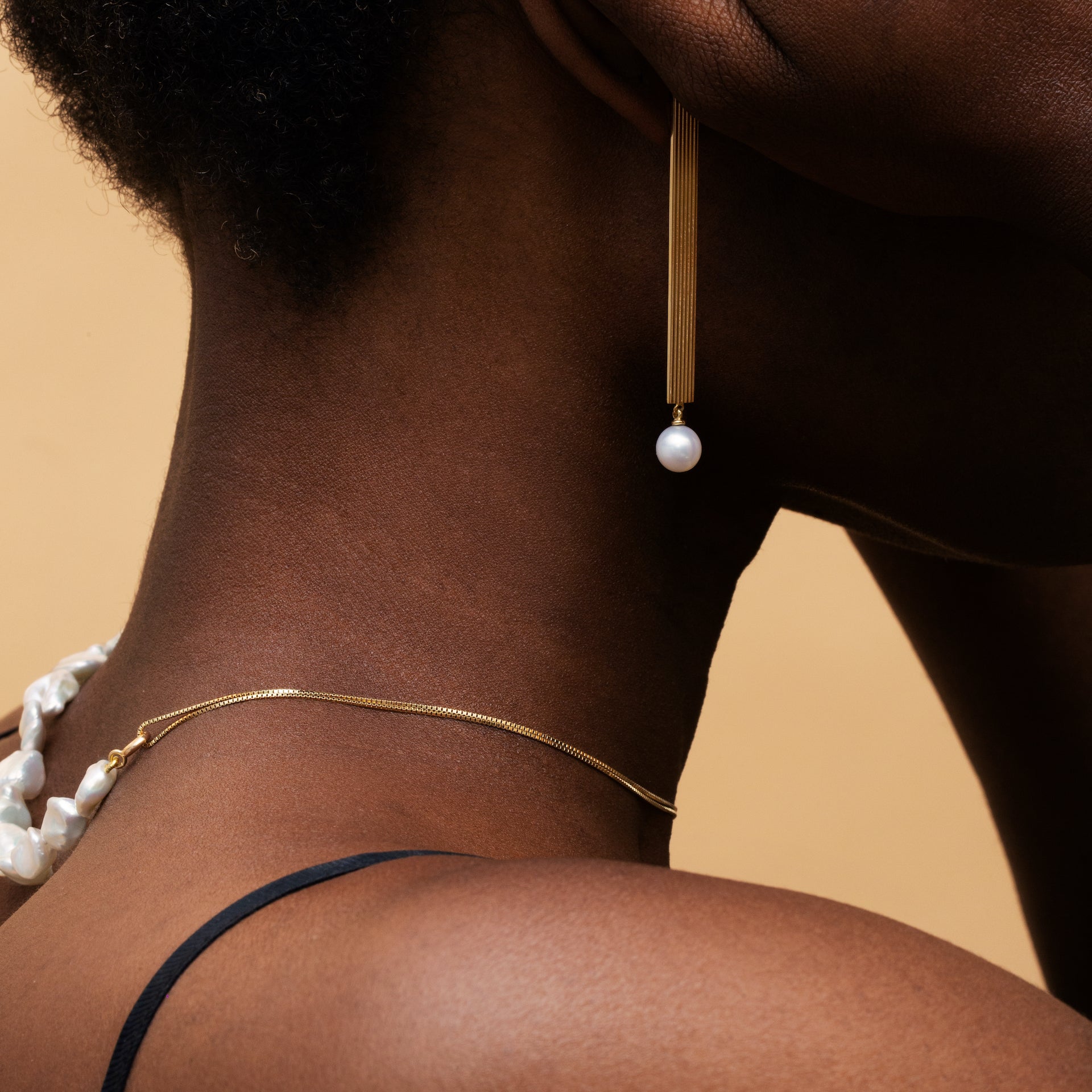 BARRA PERLA EARRINGS